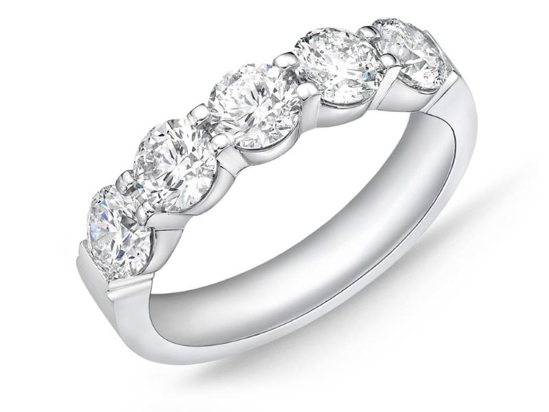 18k White Gold Petite 5 Stone Diamond Wedding Band